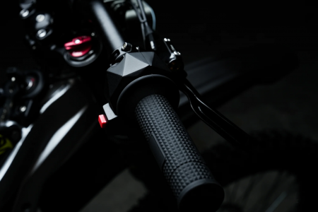 Электромотоцикл эндуро 79bike Falcon Pro белый-красный